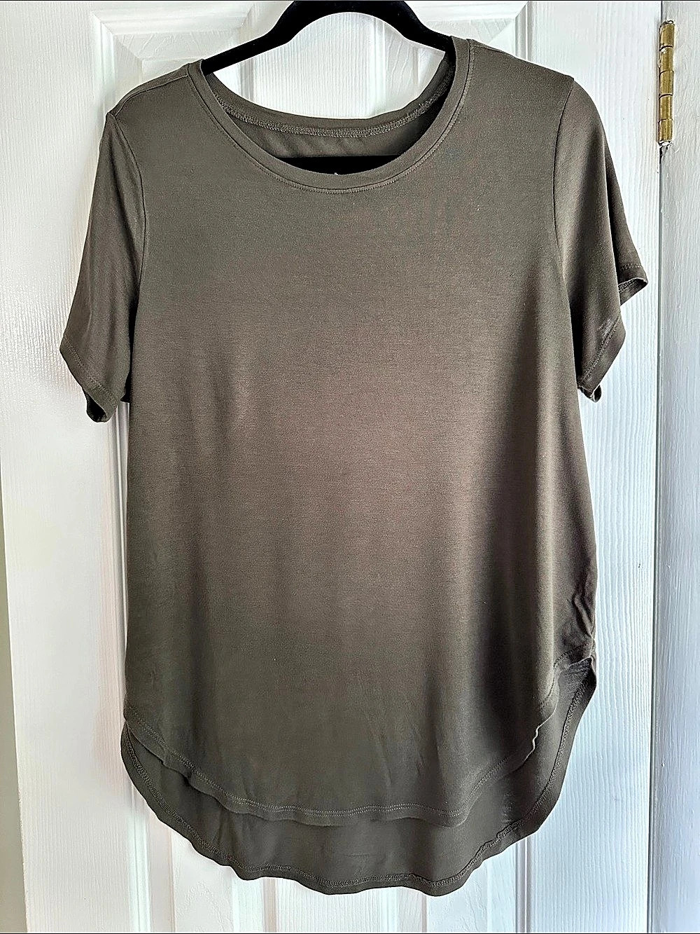 Halogen Women's Olive Green Short Sleeve Top Size Large